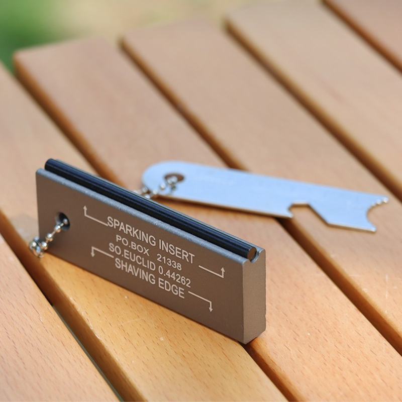 แท่งเหล็กเฟอร์โรเซเรียมอเนกประ - Ferro Rod Striker บทวิจารณ์และราคา